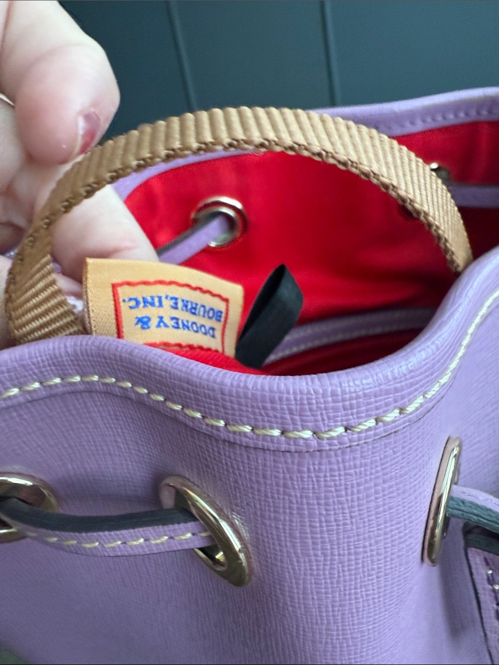 Dooney & Bourke lilac leather bucket bag - Picture 12 of 12